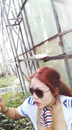 为了吸粉网红大波妹空姐制服约炮友大白天在路边宣传广告牌后面啪啪暴力深喉干呕肏屁眼口爆射完还能继续干 截图11