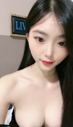 【御姐宝贝儿】，花一样的少女，你的猫系女友已上线，白得发光，足交自慰真棒 截图1
