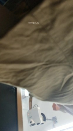 超硬核抄底领口偷拍美女老师 诱人窄内香臀 低胸美乳大饱眼福 满脑子都是老师色色的身体 截图8