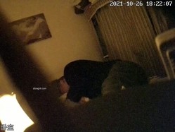 家庭摄像头破解入侵多角度真实偸拍，抽烟背纹烈女私生活曝光也是一个欲女，跟老公性爱还不满足，还总喜欢道具紫薇 截图15