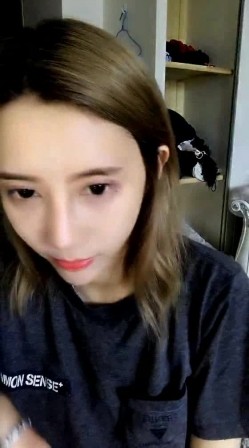 【极品校花】主播直播间露奶露逼洗澡，颜值超高宅男打飞机推荐 截图14