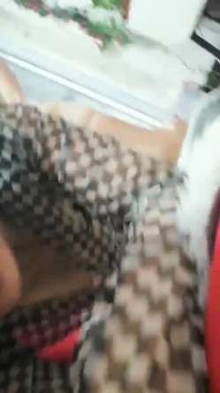快手靓女【二姨太】美容店老板娘，S好身材大长腿，功夫相当了得，男主阳根雄伟，洗吹做相当完美 截图5