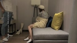一屌探花_网红脸消瘦美女，撅起屁股小穴正对观众欣赏，沙发直接多姿势爆操 截图3