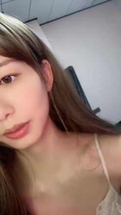 这才是真正的校花，【广州大学生】明星来了~甘拜下风，清纯指数极高，羞涩腼腆，高抬玉腿小穴水汪汪超诱人 截图15