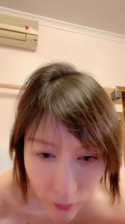 新人！御姐 ️超级迷人~淫荡美少妇~自慰喷水！双腿都在颤抖 ️极度诱惑！ 截图5