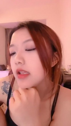 这小娘们真是骚，【黑色诱惑妹妹】，新女神下海!超级可爱~抠穴自慰~狂撸!，小腰扭得真带劲 截图9