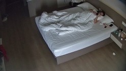 大学城 女的躺直夹紧 男人大鸡巴猛怼骚逼 两下就干累了 换骚逼上来 一顿猛坐 男人直接败 截图10