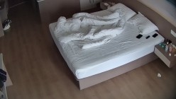 大学城 女的躺直夹紧 男人大鸡巴猛怼骚逼 两下就干累了 换骚逼上来 一顿猛坐 男人直接败 截图14