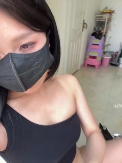 ️极品反差骚母狗【Olivia_11】淫荡骚御姐丝袜骚脚足交口交假屌骚浪至极 截图3
