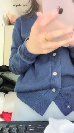 《稀缺资源重磅》猎奇圈内部分享热门视频极品大奶子哺乳期的奶妈疯狂露出自摸挑逗赚奶粉钱 截图16