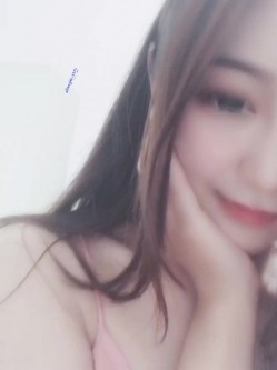 露脸才是王道！高颜长腿极品身材外围绿茶婊【琳琳子】福利~洗澡紫薇足交啪啪你的女神有钱人的母狗 截图1