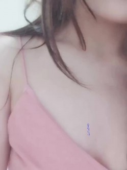 露脸才是王道！高颜长腿极品身材外围绿茶婊【琳琳子】福利~洗澡紫薇足交啪啪你的女神有钱人的母狗 截图4