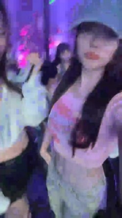 酒店女神，醉生梦死的每一天，羡煞众人，【03年安琪拉表妹】，夜店狂欢，喝醉都吐了，酒店啪啪 截图3
