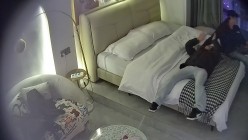 酒店偷拍连续3天入住的年轻情侣古灵精怪的双马尾可爱甜妹被男友不分日夜操了几次 截图1