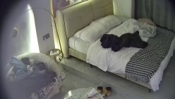 酒店偷拍连续3天入住的年轻情侣古灵精怪的双马尾可爱甜妹被男友不分日夜操了几次 截图11