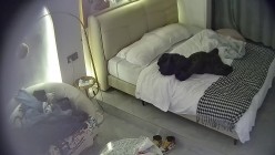 酒店偷拍连续3天入住的年轻情侣古灵精怪的双马尾可爱甜妹被男友不分日夜操了几次 截图12