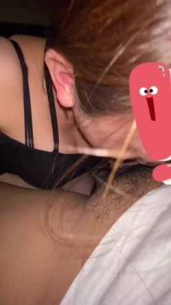 很性感很美丽的女孩，臣服于金钱之下，酥酥的大奶，躺在床上让她服务，真是爽死了！ 截图16