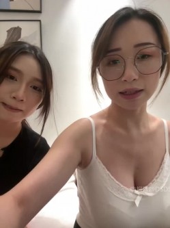 ️清纯主播【202509yoyo】表姐带着表妹下海直播、在线教口活、练习做爱姿势 截图2