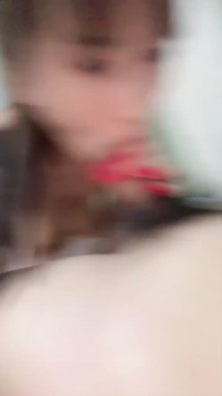 【妲己吃不饱】风骚女神 绝美双乳 黑丝长腿 屁股撅起来超性感 无套啪啪 掐脖狂干 口爆 截图9