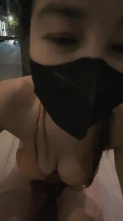 重磅，火爆健身尤物，【健身桃桃】，高端场会牛郎嗑药操喷，欲望得到了充分释放，水不停，被操的高潮好多次 截图14