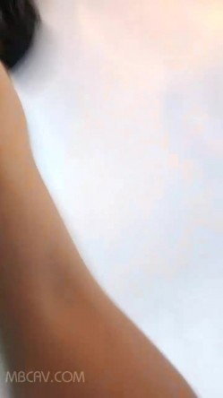 气质眼镜御姐,胸部真不小,内衣兜不住,掏出大奶给小情人打奶炮,黑丝美腿张开,小茓好诱人 截图16