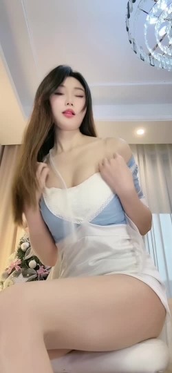 极品少妇【筱玉】颜值顶，身材赞，丝足佬大爱，掰逼展示，道具自慰高潮，飞机绝逼包射 截图7