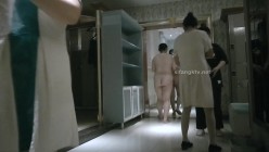 国内『温泉会所』贴脸偷拍沐浴更衣泳池戏水 超多美女良家少妇近距离接触 截图13