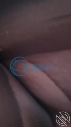 带黑丝嫂子去车震车上的嫂子是真骚啊 截图8