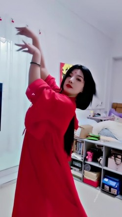 青春无敌，抖音风艺校美少女【杨晓花】定制福利，露脸露点，各种热门BGM裸舞 截图10