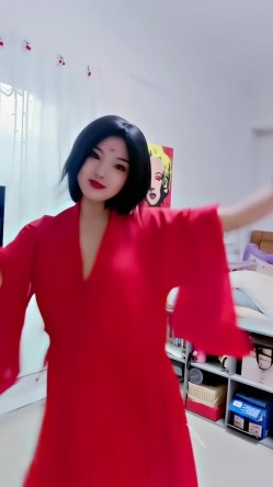 青春无敌，抖音风艺校美少女【杨晓花】定制福利，露脸露点，各种热门BGM裸舞 截图11