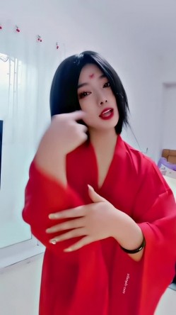 青春无敌，抖音风艺校美少女【杨晓花】定制福利，露脸露点，各种热门BGM裸舞 截图13