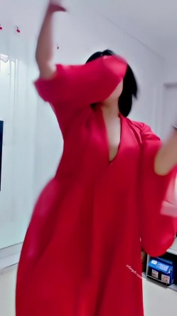 青春无敌，抖音风艺校美少女【杨晓花】定制福利，露脸露点，各种热门BGM裸舞 截图14