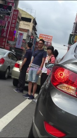 TW街头小吃店偷拍14位小姐姐各种极品粉鲍鱼 截图14