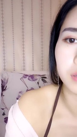 G奶御姐【喜宝】，知性美御姐，眼镜戴上立刻有味儿了，黑丝性爱，骚气已经溢出了屏幕，真屌！ 截图13