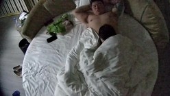 情趣台 妓女小少妇被花臂胖男人点单 少妇翘臀上下抽动 把男人爽得双手无措 翻身拉过来直接狠操 截图4