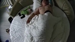 情趣台 妓女小少妇被花臂胖男人点单 少妇翘臀上下抽动 把男人爽得双手无措 翻身拉过来直接狠操 截图7