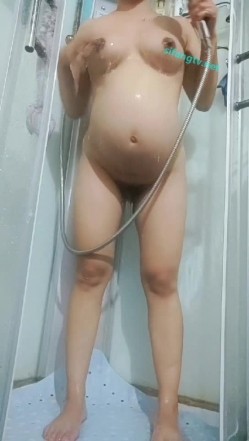 【孕妇福利】2位人妻孕妇做爱自慰 截图10