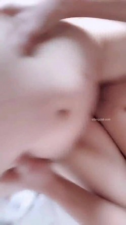 小网红【妃油baby】VIP福利，终极反差与炮友各种啪啪道具紫薇洗澡淫荡自拍 截图11