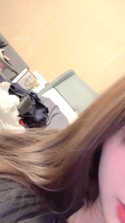 【新片速递】极品女神【泡泡咕】360度无死角，肤白貌美，土豪的专属玩物，黑丝大长腿，特写鲍鱼，道具使劲怼逼，超嗲娃娃音 截图13