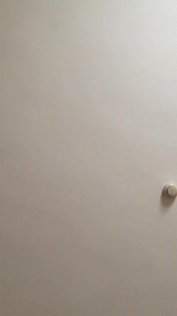 长直黑发高颜值甜妹眼睛紧闭皱眉张嘴浪叫不止，露脸被粗鸡巴猛插深喉口爆 截图11
