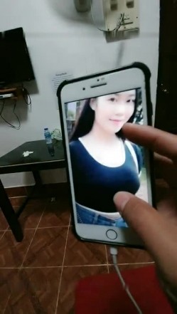 广东修车老司机光头哥《探秘金三角》手机选妹200块包夜大波妹自己干完熘了让兄弟上 截图1