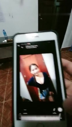 广东修车老司机光头哥《探秘金三角》手机选妹200块包夜大波妹自己干完熘了让兄弟上 截图5