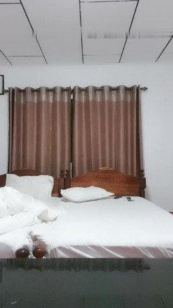 广东修车老司机光头哥《探秘金三角》手机选妹200块包夜大波妹自己干完熘了让兄弟上 截图11
