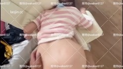 约炮大神，【狮子座】，甜美19岁学生妹，完美露脸，操得鬼哭狼嚎表情扭曲，还喷了一点点水出来 截图7