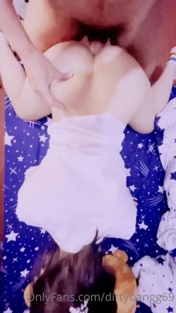 泰国极品小只马人妻「BeNight69」OF大尺度私拍，献妻换妻、多人群P、肛交、三通… 截图15