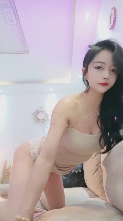 【高端奢华 ️顶级空姐】超美商务模特『小一一』极品女神重磅回归 又骚又御《此女只应天上有 人间谁配操一回》 截图9
