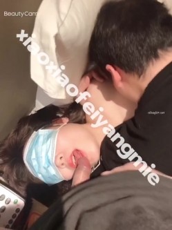 【绿帽淫妻 ️性爱狂】极品淫乱夫妻『小肥羊不是羊』最强性爱私拍 绿帽老公开发娇妻勾引前男友 卖淫3P蒙眼换人做爱 截图11