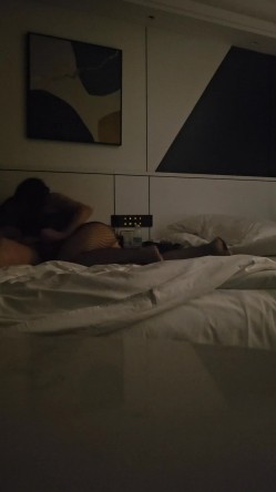 ️91大神【虎大帅】约啪多位良家人妻 各种姿势 露脸 肛交 3P 截图2