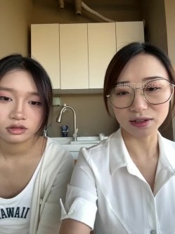 ️清纯主播【202509yoyo】表姐带着表妹下海直播、在线教口活、练习做爱姿势 截图3