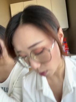 ️清纯主播【202509yoyo】表姐带着表妹下海直播、在线教口活、练习做爱姿势 截图4